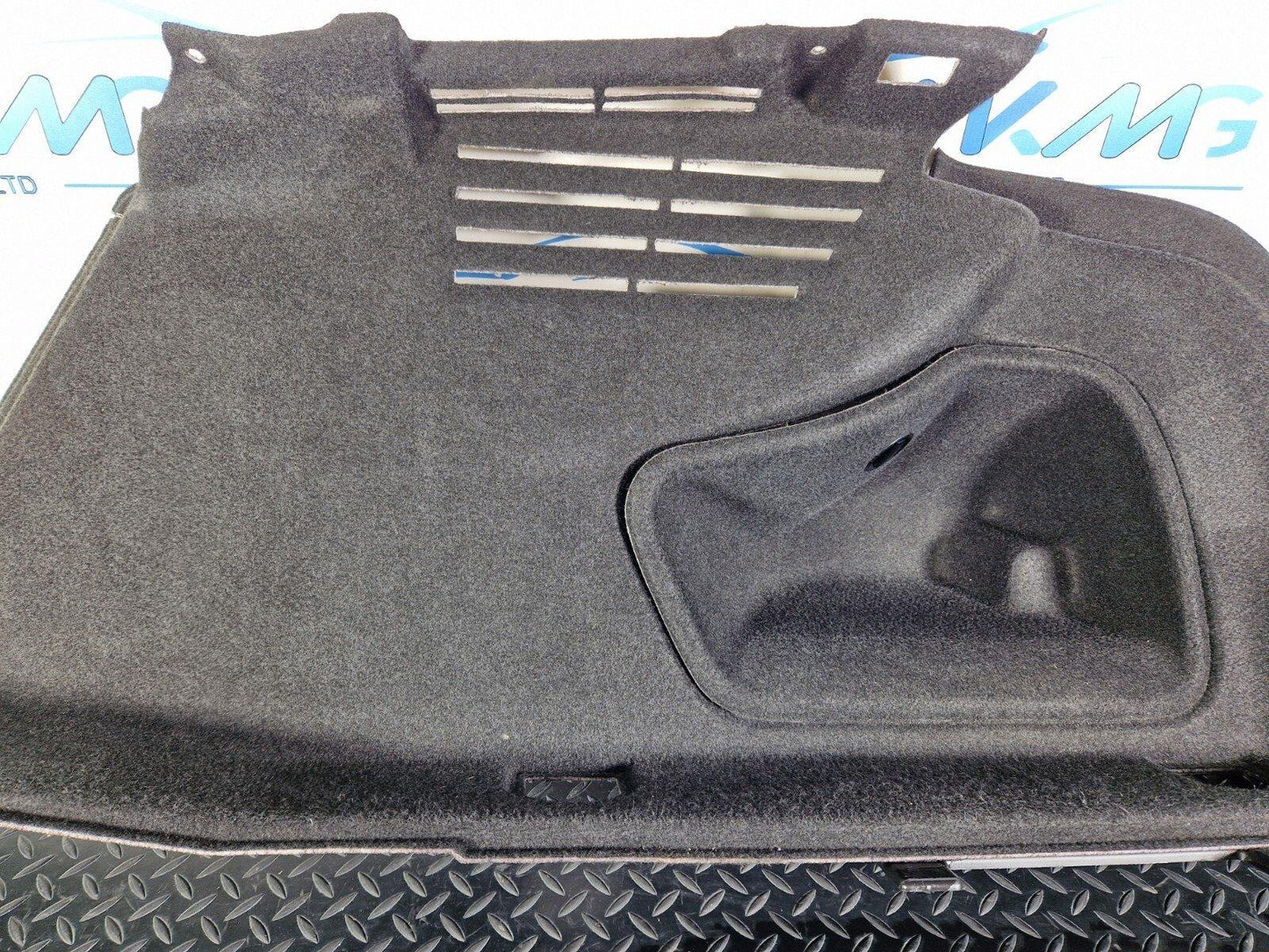 16-19 AUDI A4 B9 OEM REAR RIGHT DRIVER O/S BOOT PANEL TRIM 8W5863880