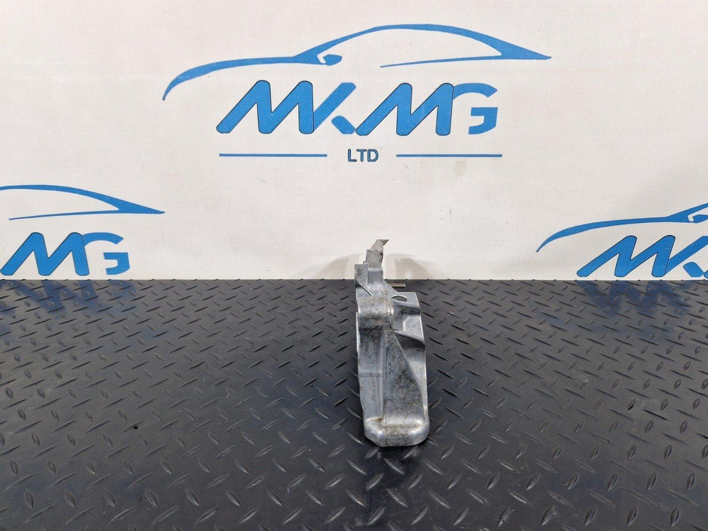 19-ON MERCEDES BENZ B CLASS W247  ENGINE CARRIER BRACKET A6542230004