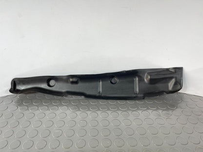 16-19 AUDI A4 B9 ESTATE GENUINE FRONT RIGHT WING FILLER INSULATOR 8W0821112