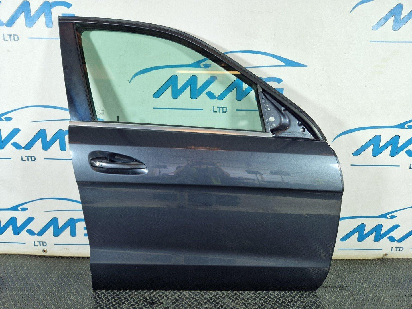 11-19 MERCEDES BENZ ML W166 GENUINE FRONT RIGHT O/S COMPLETE DOOR GREY 755