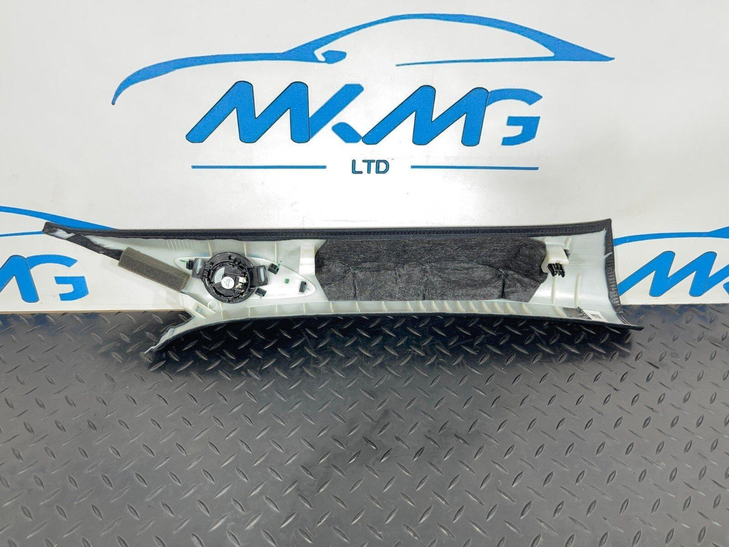 MERCEDES BENZ A-CLASS W177 V177 FRONT LEFT A PILLAR TRIM IN BLACK A1776908002