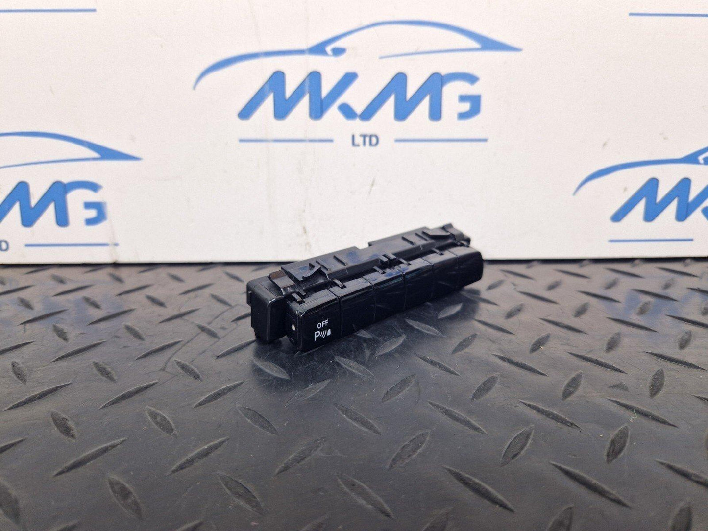 14-23 MERCEDES VITO W447 GENUINE DASHBOARD PARKING DISTANCE CONTROL PDC SWITCH