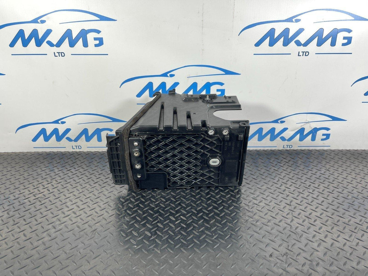 2019-ON  LAND ROVER DISCOVERY L550 LCI BATTERY TRAY K8D210723A