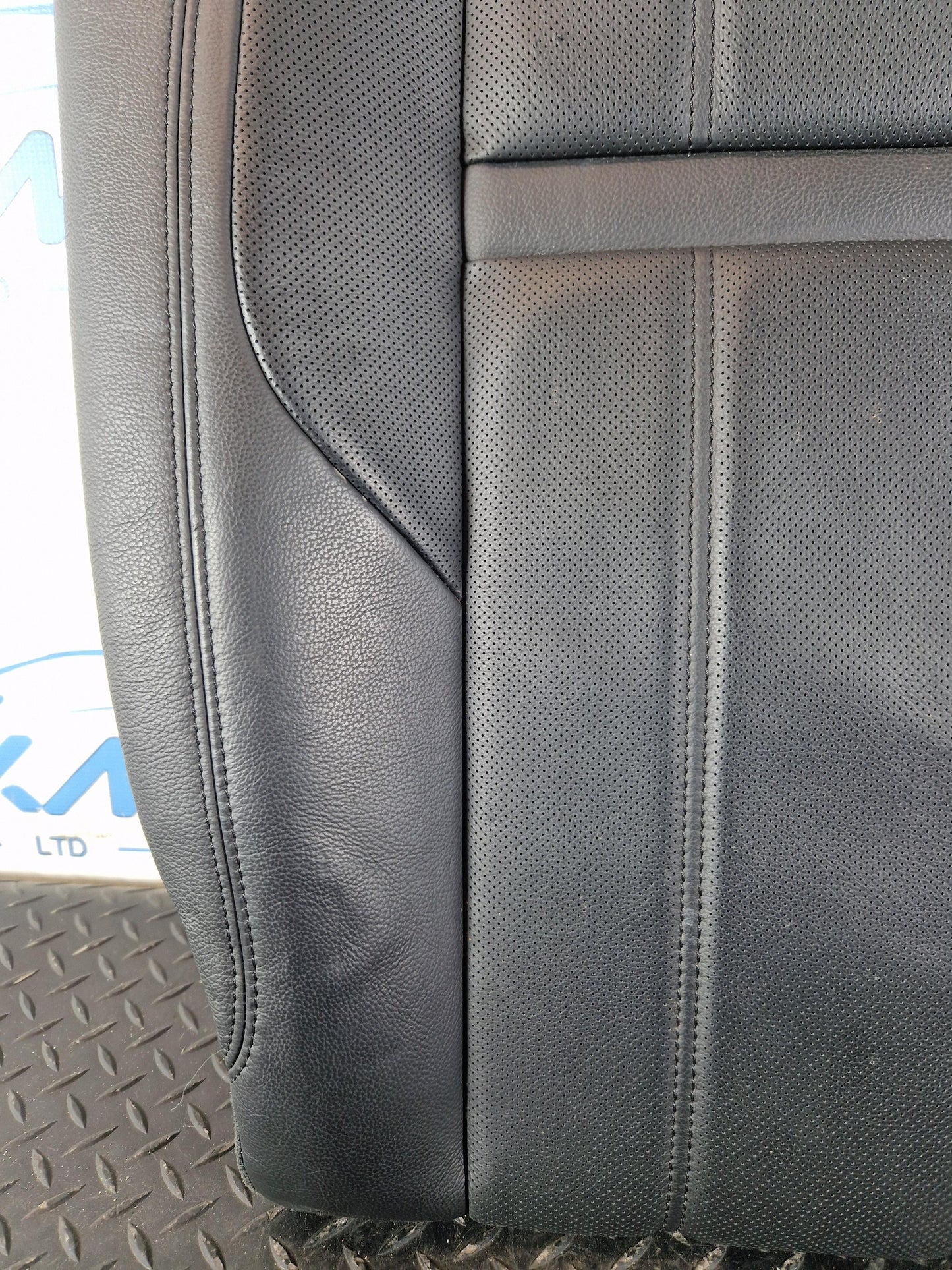 19-ON RANGE ROVER EVOQUE L551 REAR RIGHT O/S/R BLACK LEATHER SEAT BACKREST