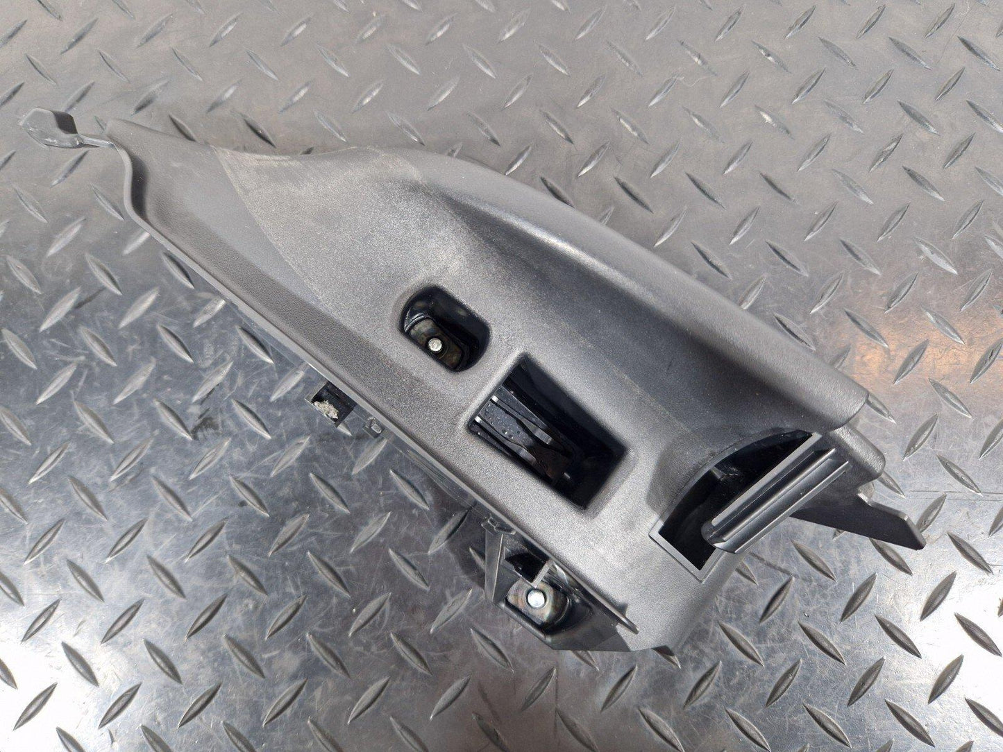 16-23 AUDI S5 COUPE GENUINE REAR LEFT SEATBELT GUIDE TRIM COVER 8W6857791