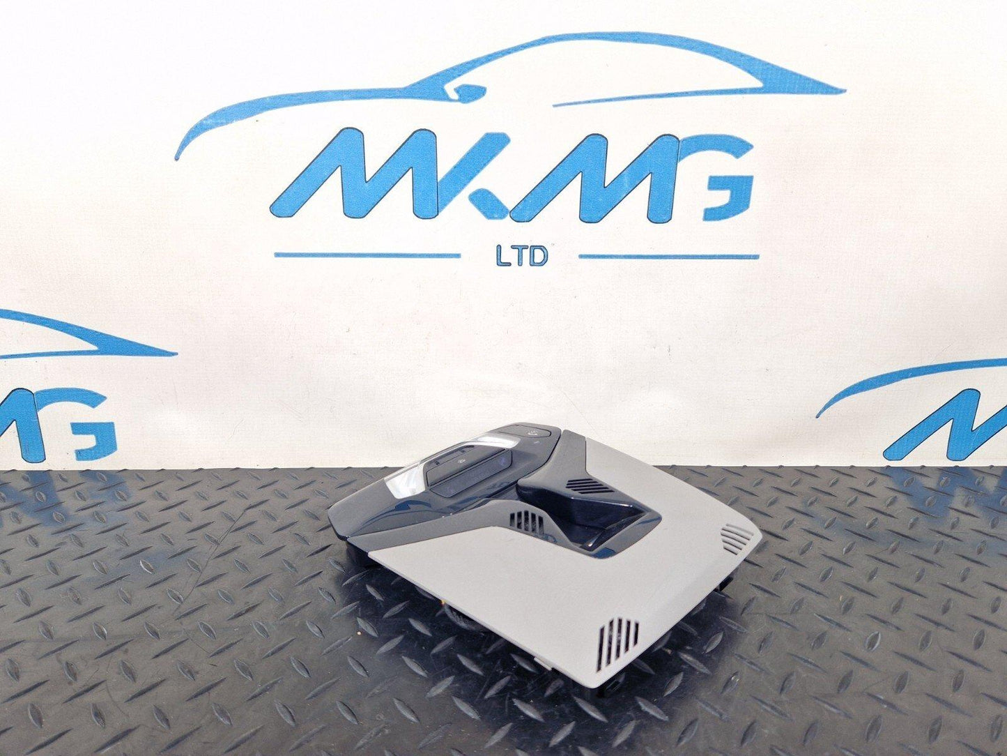 20-24 BMW 1 SERIES F40 FRONT CENTER ROOF INTERIOR COURTESY FUNCTION LIGHT PANEL