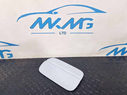 16-19 AUDI A4 B9 S-LINE GENUINE FUEL DOOR FLAP IN GLACIER WHITE 8W0809907 LS9R
