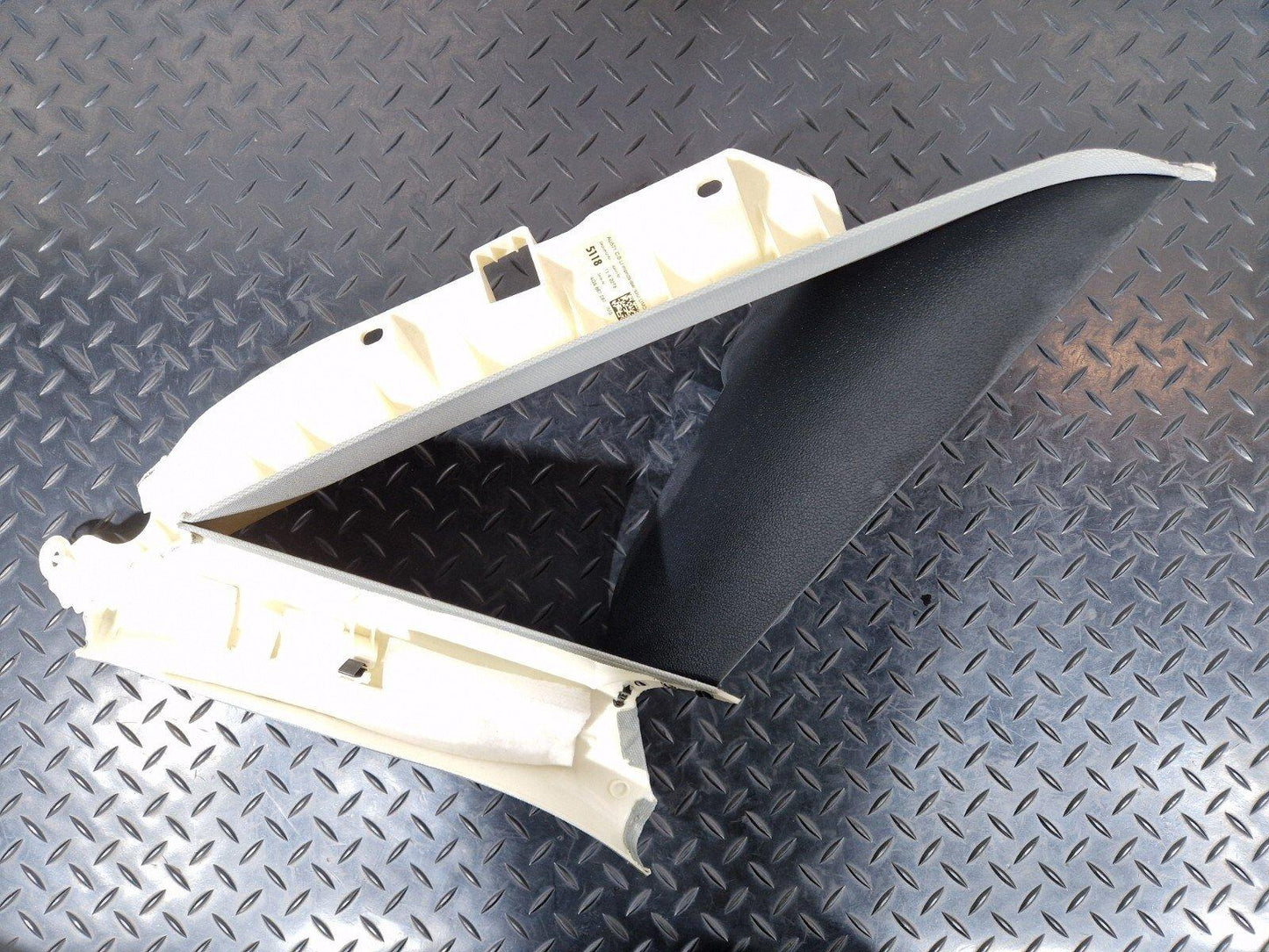12-18 AUDI A6 C7 LEFT PASSENGER SIDE C-PILLAR TRIM PANEL 4G5867287