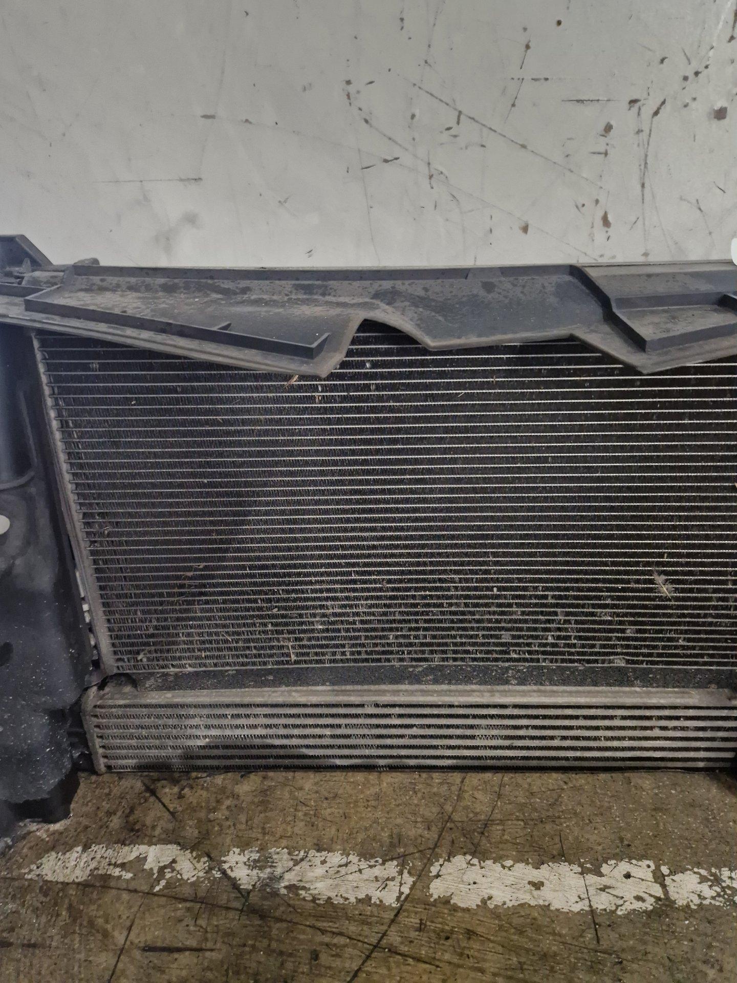 Renault Megane MK3 (Ph2) (X95) Hatchback 1.5L Diesel Genuine Radiator Rad Pack