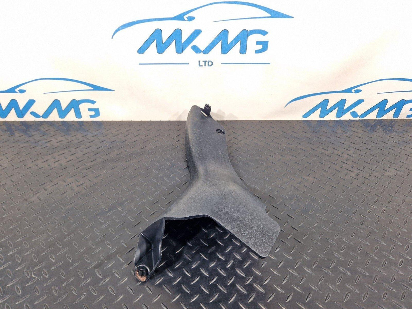 18ON MERCEDES BENZ SPRINTER W907 W910 RIGHT SIDE DOOR SILL TRIM A9106880100