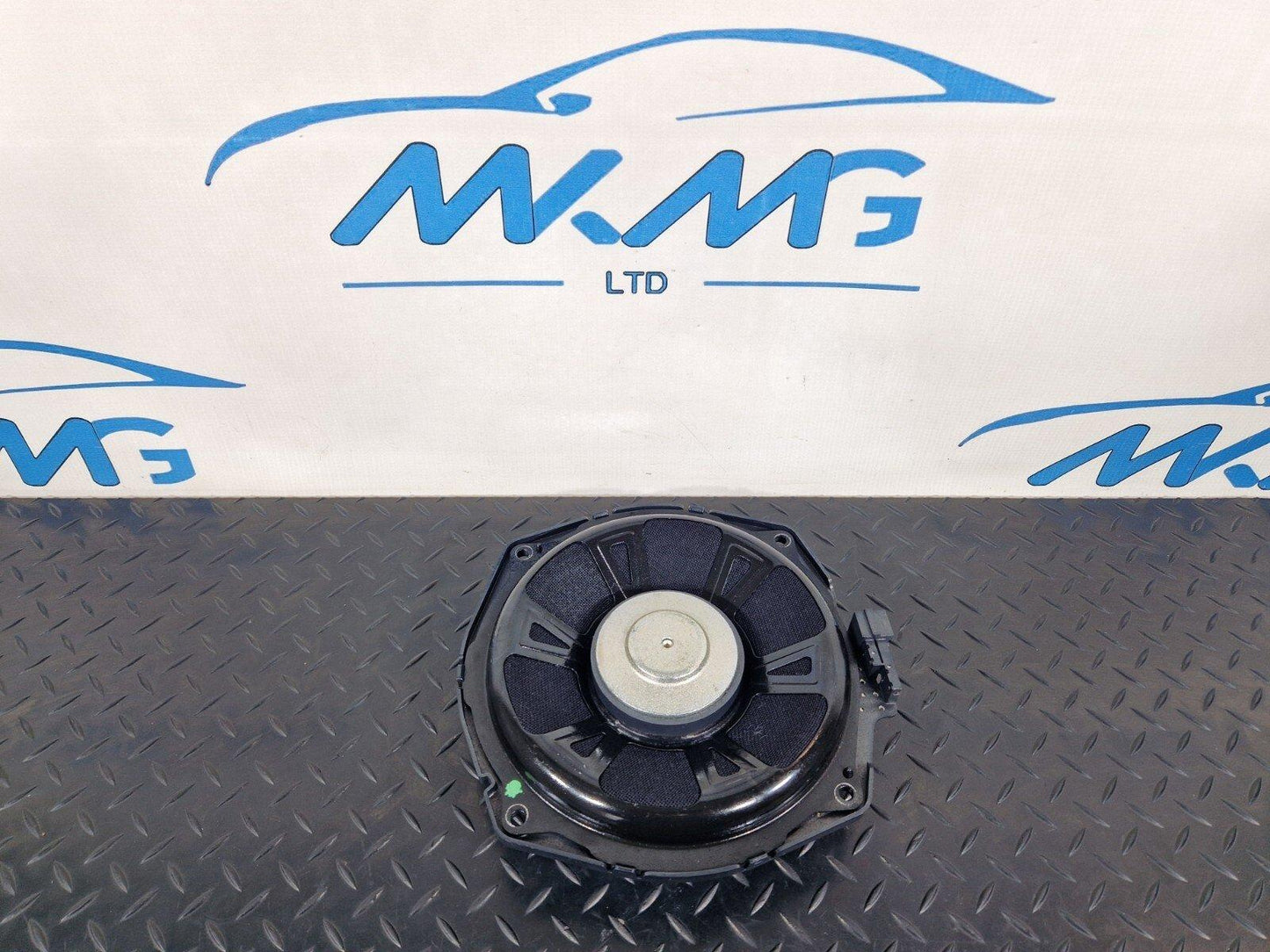 19-ON MERCEDES BENZ B CLASS W247 SUBWOOFER SPEAKER 2248001701