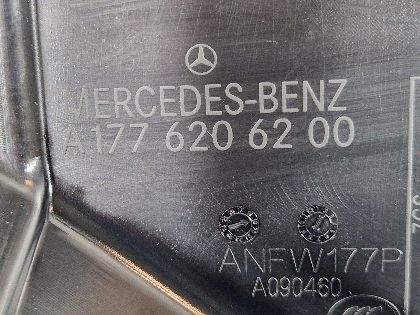 19-ON MERCEDES BENZ A CLASS W177 ENGINE BAY PARTITION HEAT SHIELD RIGHT SIDE