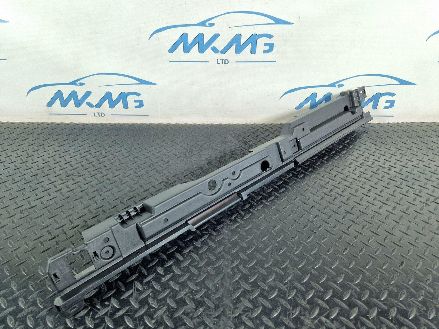 BMW X5 E70 GENUINE LEFT TRUNK PAD TRIM 7145913
