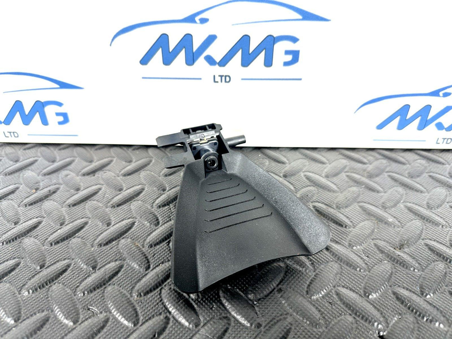 14-21 BMW 2 SERIES GRAN TOURER F45 F46 FRONT PARKING CAMERA 9384687