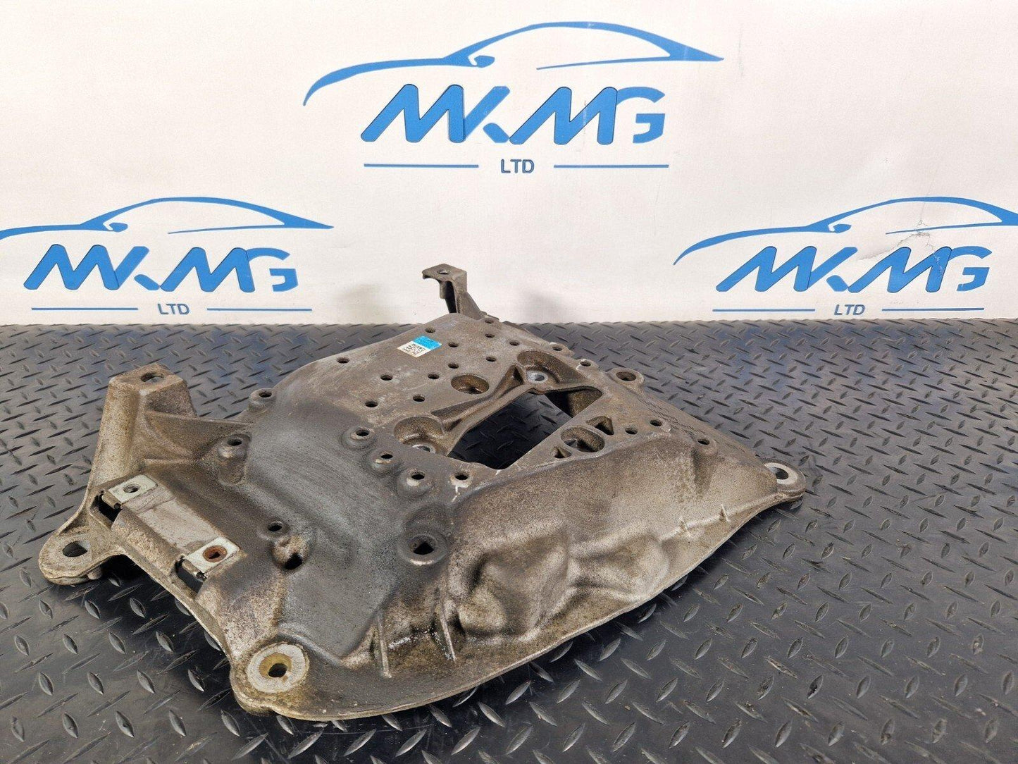 16-23 AUDI S5 COUPE AUTOMATIC GEARBOX TRANSMISSION MOUNT BRACKET 8W0399262