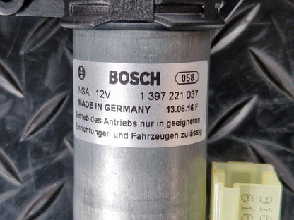 16-19 AUDI A4 B9 GENUINE RIGHT DRIVER SIDE BOOTLID LIFT MOTOR 8W9827852A
