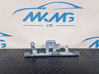 14-21 MERCEDES BENZ C200d W205 GENUINE RIGHT SIDE O/S BOOT BRACKET A2056914400