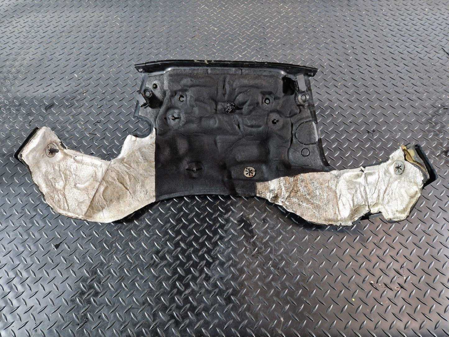 10-15 AUDI Q7 4L OEM ENGINE BAY SCUTTLE PANEL WATER BOX COVER 7L6819523C