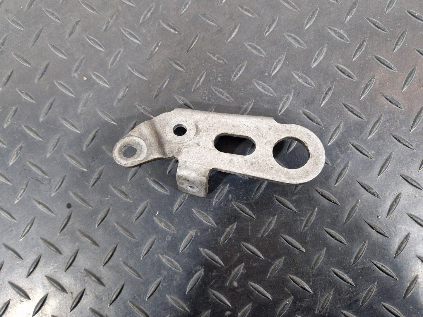 18-ON MERCEDES SPRINTER W907 W910 ENGINE SUPPORT BRACKET A6512230841