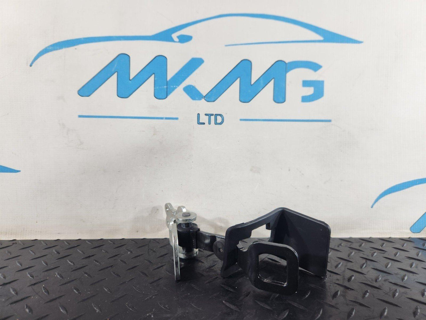 16-22 MERCEDES BENZ X253 REAR SEAT BACKREST MOUNT FITS LEFT & RIGHT A2059202501
