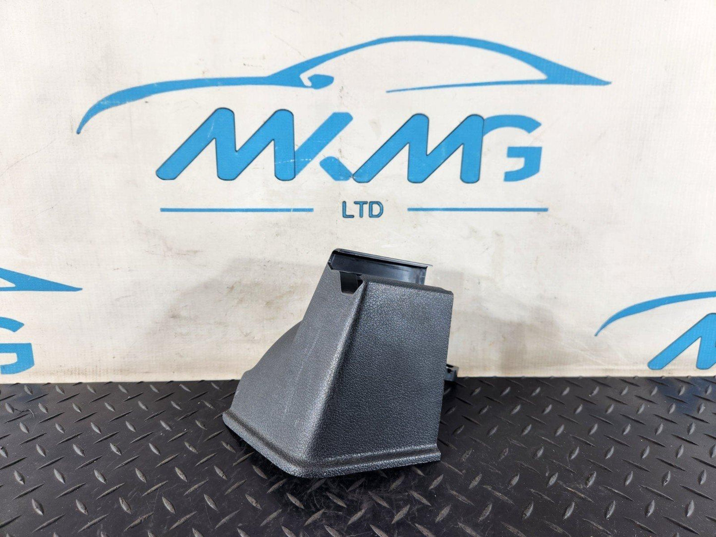 19-ON MERCEDES BENZ B CLASS W247 FRONT SEAT GUIDE RAIL COVER TRIM A2479190500