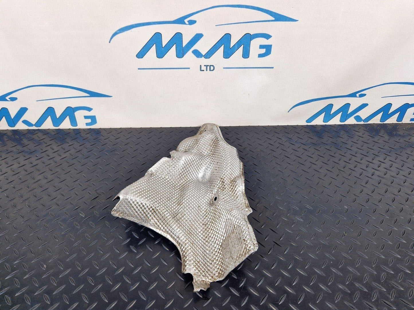 16-24 AUDI A5 F5 CONVERTIBLE GENUINE FRONT RIGHT GEARBOX GUARD PLATE 8W0399300G