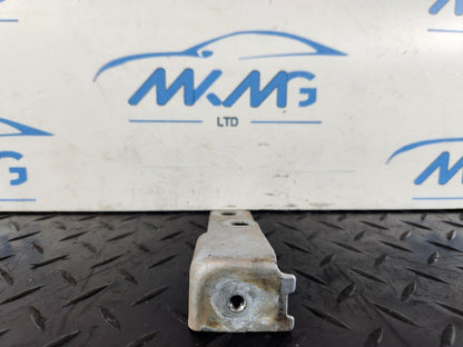 16-19 AUDI A4 B9 GENUINE FRONT LEFT PASSENGER SIDE WING BRACKET 8W0821433