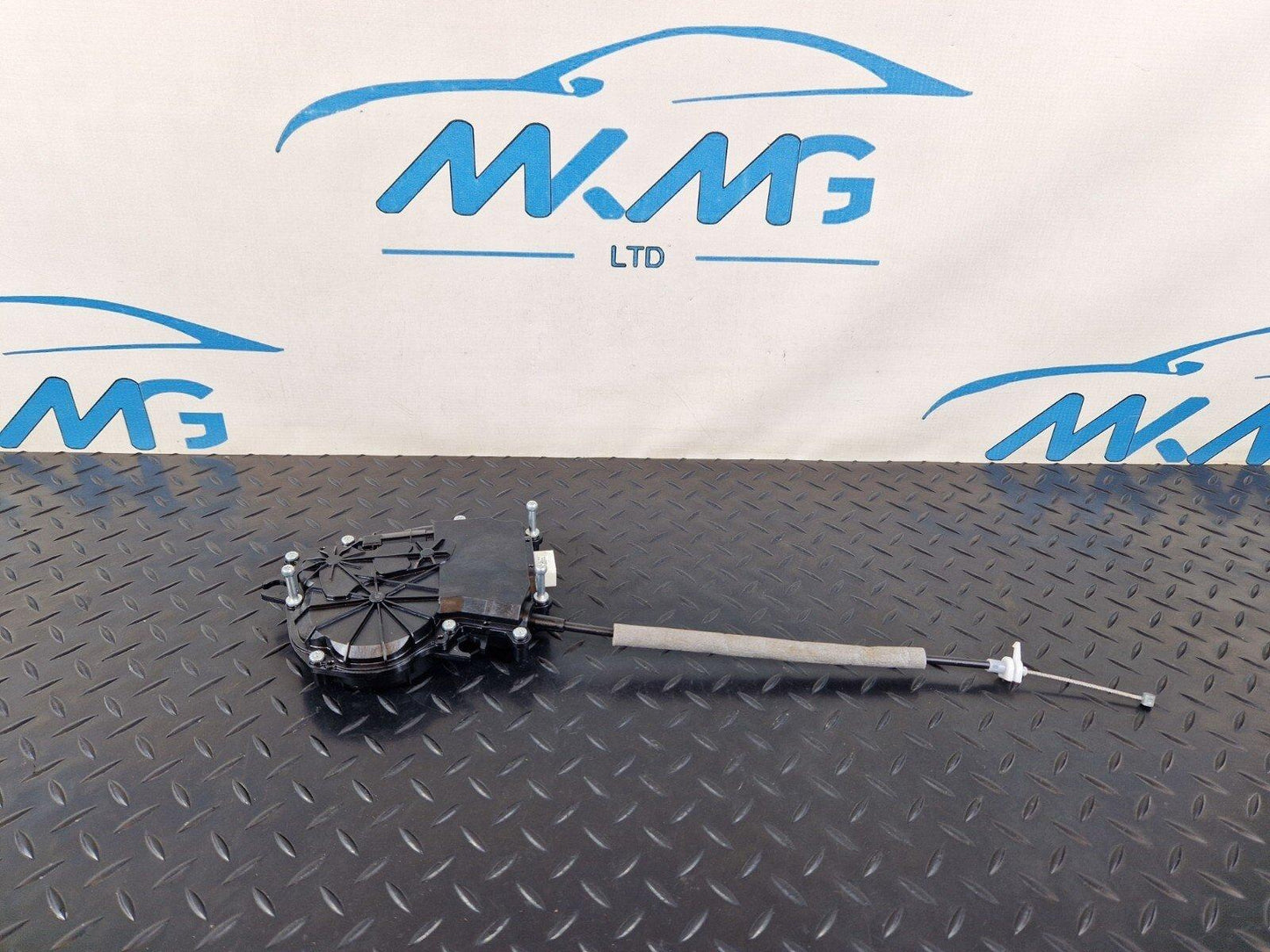 BMW 2 SERIES GRAN TOURER F46 GENUINE OEM BOOTLID TAILGATE LOCK ACTUATOR 7348531