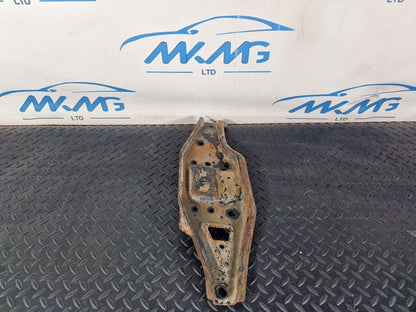 18-ON MERCEDES SPRINTER W907 FRONT BRACKET RIGHT LOWER MOUNT PLATE A9076220800