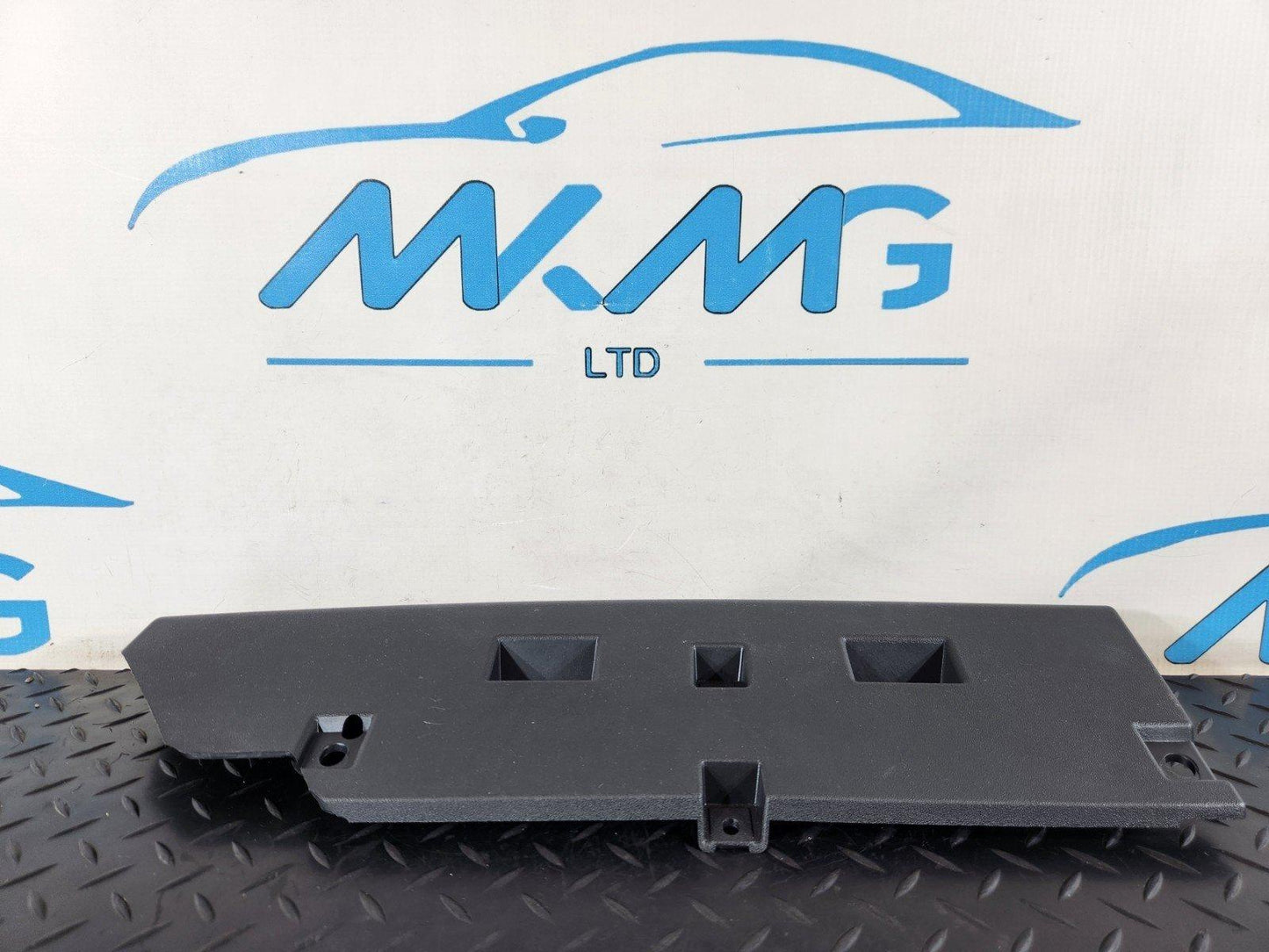 19-ON RANGE ROVER EVOQUE L551 LOWER GLOVEBOX TRIM K8D2044M91B