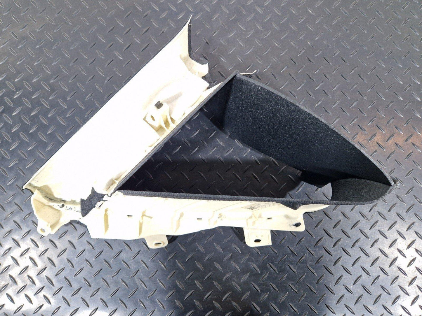 10-18 AUDI A7 4G S-LINE GENUINE RIGHT SIDE C PILLAR BLACK TRIM COVER 4G8867288