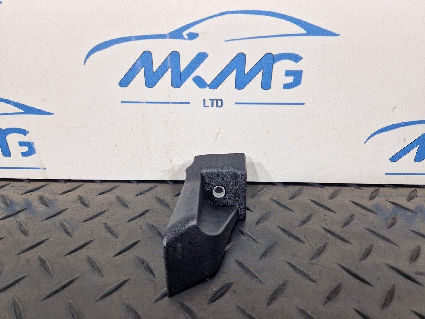 AUDI A5 F5 SPORTBACK S-LINE GENUINE FRONT RIGHT SIDE FENDER COVER 8W6821232A