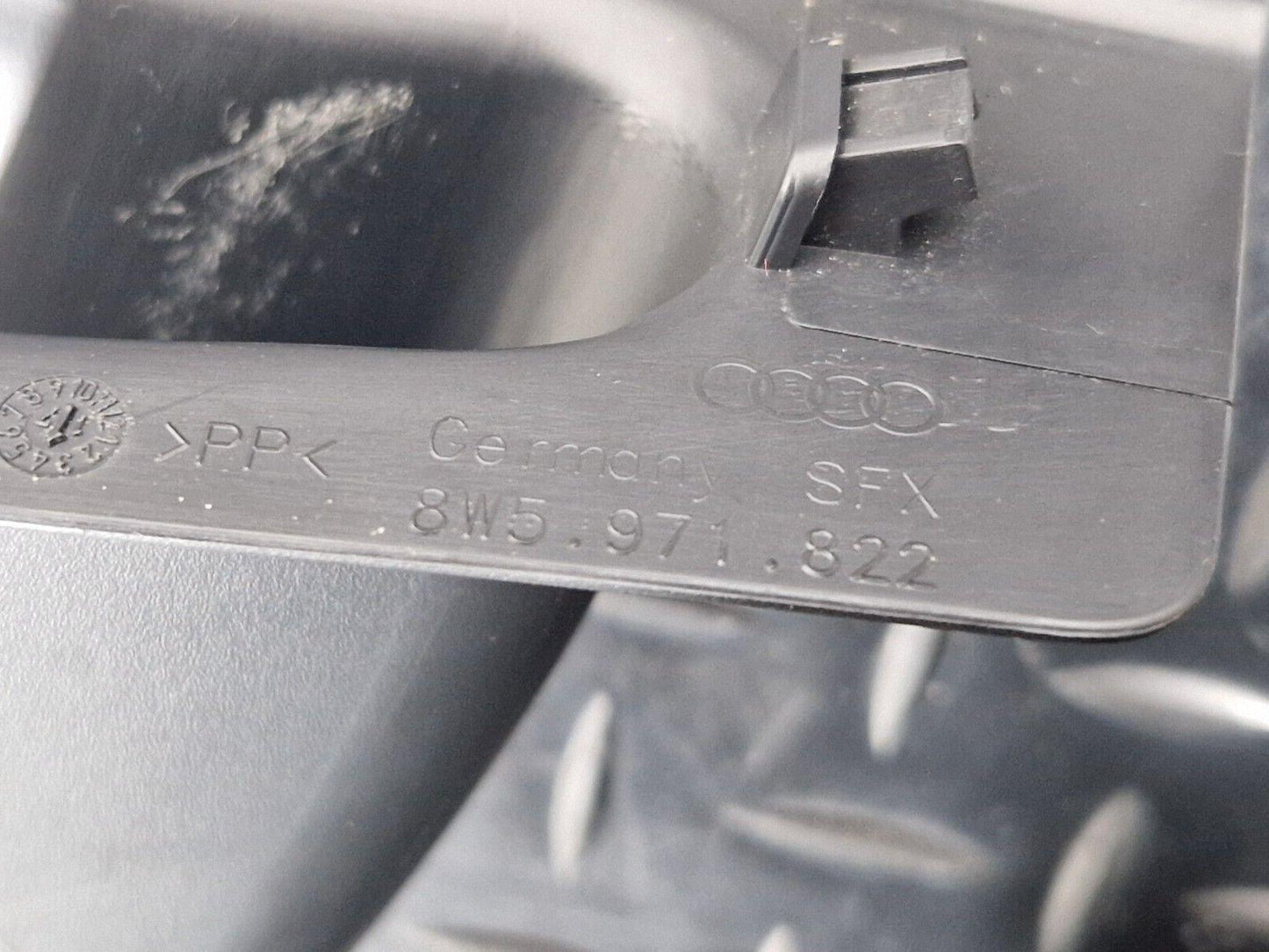 16-19 AUDI A4 B9 GENUINE BOOT LID RIGHT SIDE HINGE TRIM COVER 8W5971822