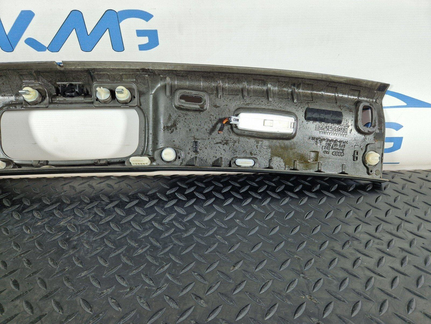 12-17 AUDI S5 CONVERTIBLE WINDSCREEN TRIM PANEL FRAME BLACK 8F0867360L