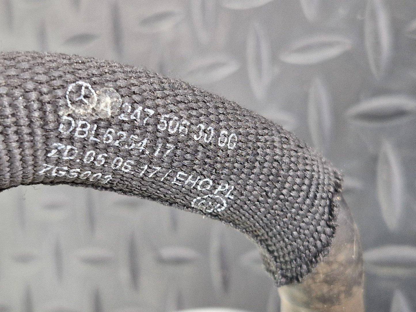 18-ON MERCEDES BENZ A CLASS W177 OEM ENGINE WATER COOLANT PIPE HOSE A2475063000