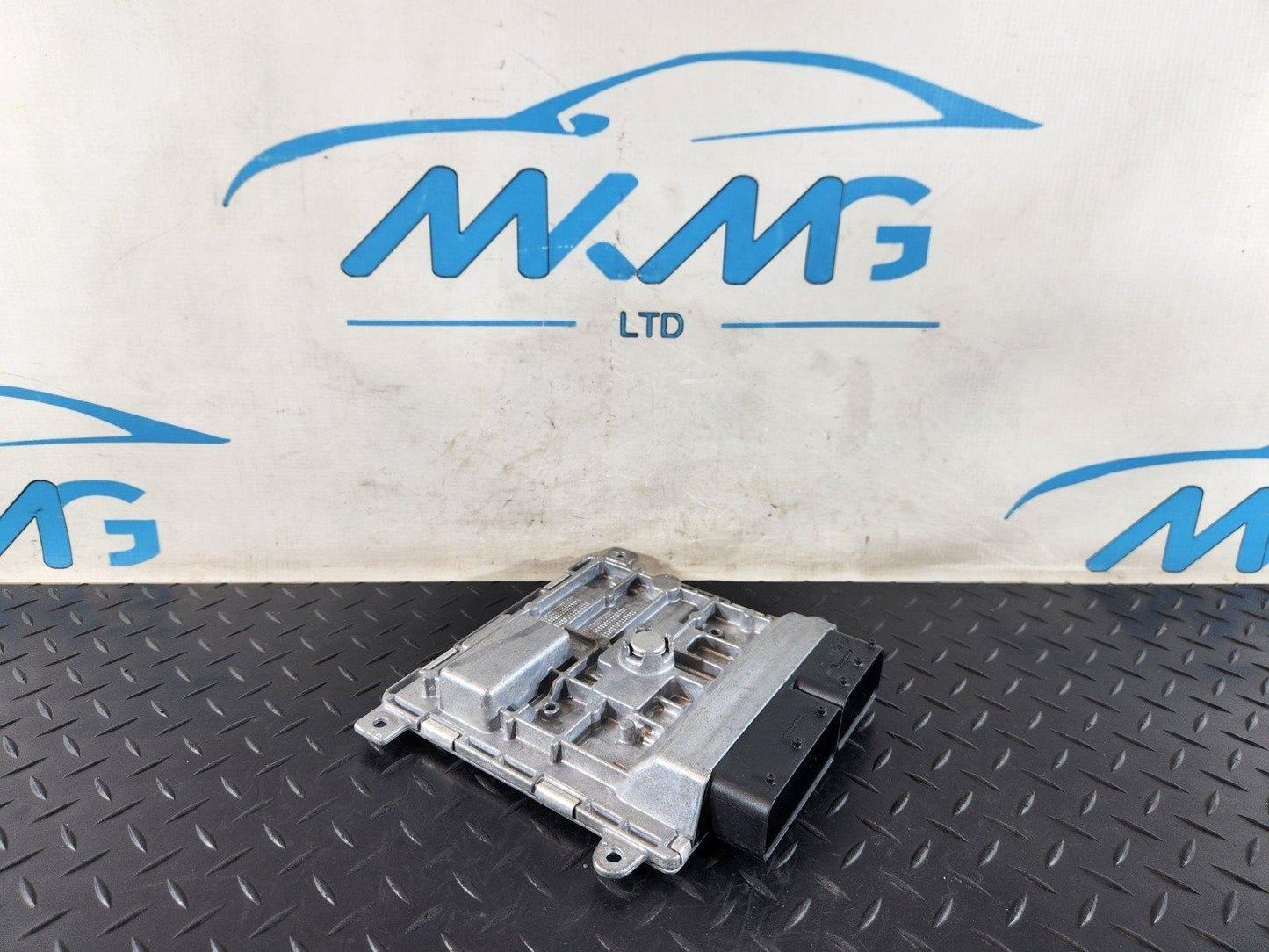 19-ON MERCEDES BENZ B CLASS W247 OEM ENGINE CONTROL UNIT ECU A2829003300