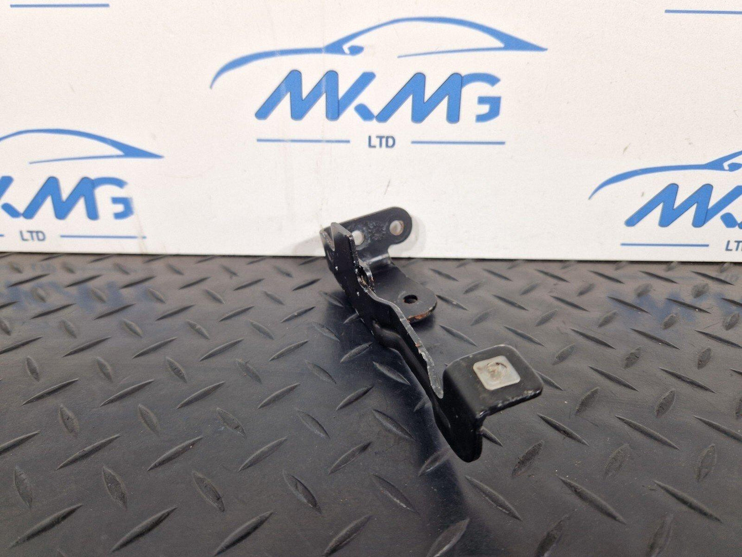 10-18 AUDI A7 4G S-LINE EXPANSION TANK HOLDER BRACKET 4G0121214G