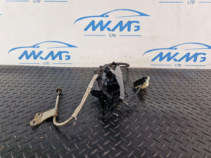 16-19 AUDI A4 B9 GENUINE OEM GEAR EMERGENCY RELEASE MODULE LINKAGE 8W0713052N