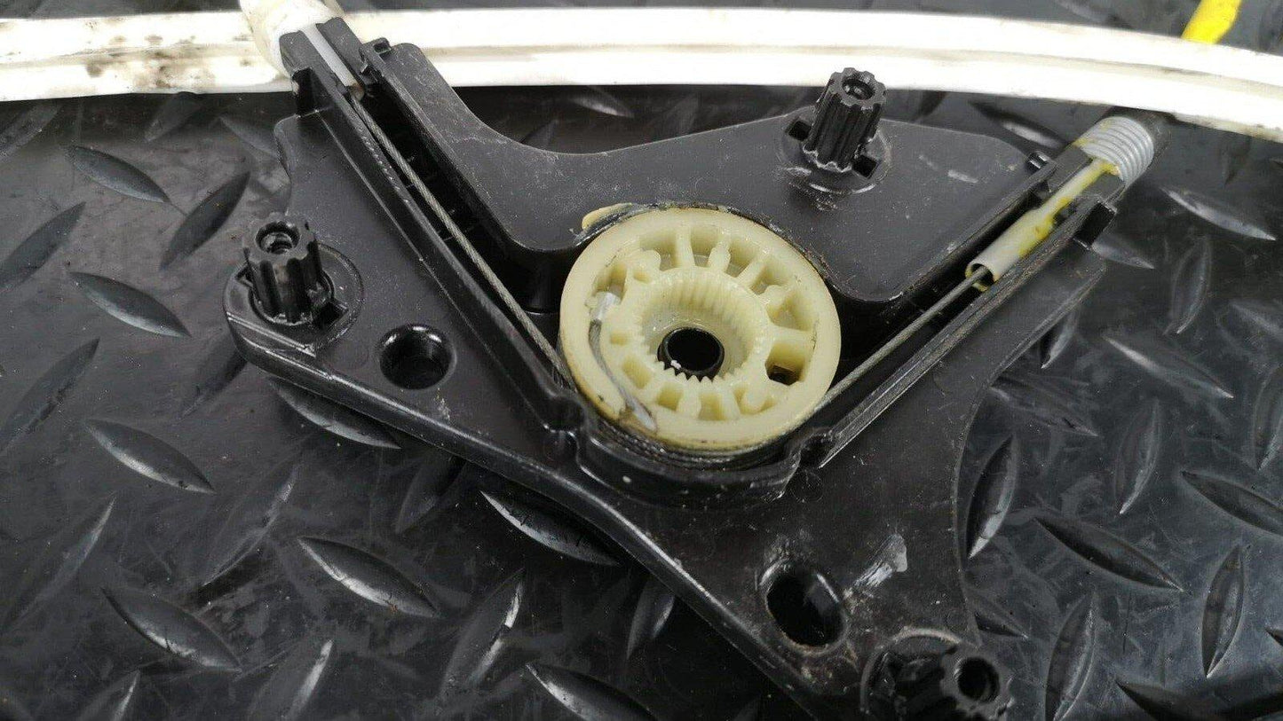 13-19 MERCEDES BENZ CLA W117 C117 REAR RIGHT DRIVER SIDE WINDOW MECHANISM