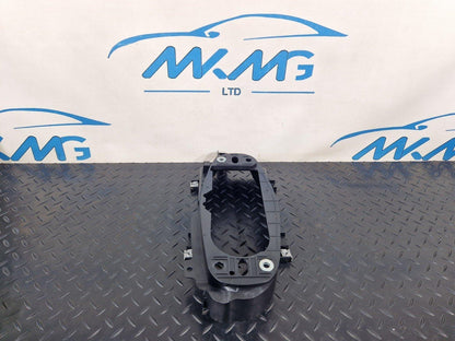16-19 AUDI A4 B9 S-LINE GENUINE GEARSTICK MOUNTING PLATE BRACKET 8W0863531