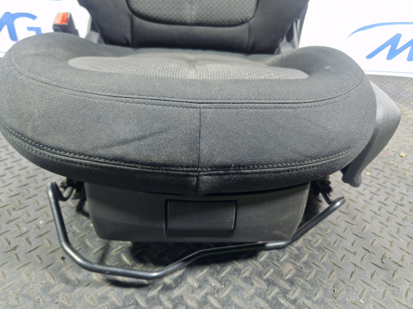 BMW 2 Series X1 F48 F45 F46 Front Left N/S Passenger Cloth Seat With Headrest