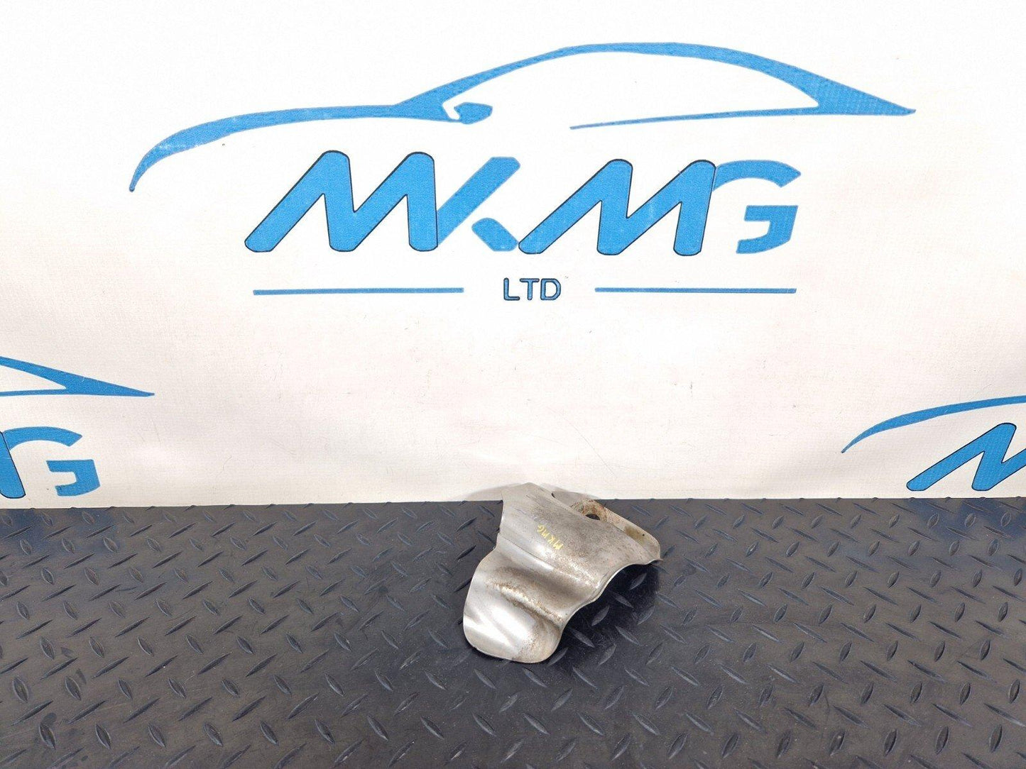 14-21 MERCEDES BENZ C220 W205 FUEL FILLER NECK BRACKET PROTECT SHEET A2054750046