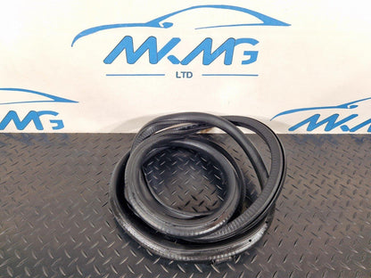 19-ON MERCEDES B CLASS W247 REAR DOOR RUBBER SEAL FITS LEFT & RIGHT A2476920400