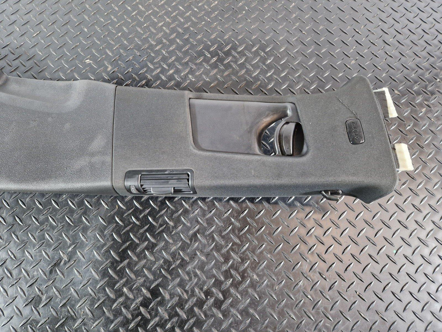 10-15 AUDI Q7 4L GENUINE RIGHT SIDE B PILLAR TRIM COVER 4L0819724