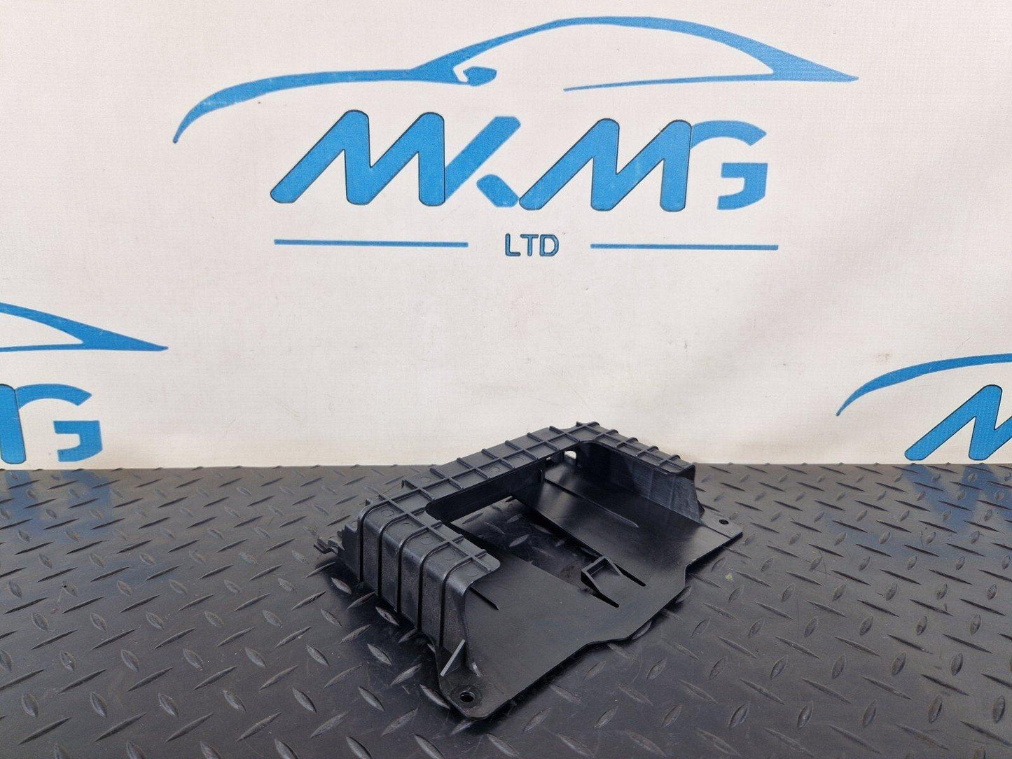10-15 AUDI Q7 4L  OEM REAR CONTROL UNIT BRACKET HOLDER MOUNT RETAINER 4L0907731