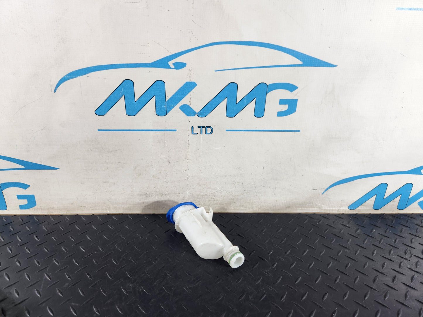 Land Rover Range Rover Evoque L551 Washer Fluid Tank Filler Neck K8D2-17C615-AA