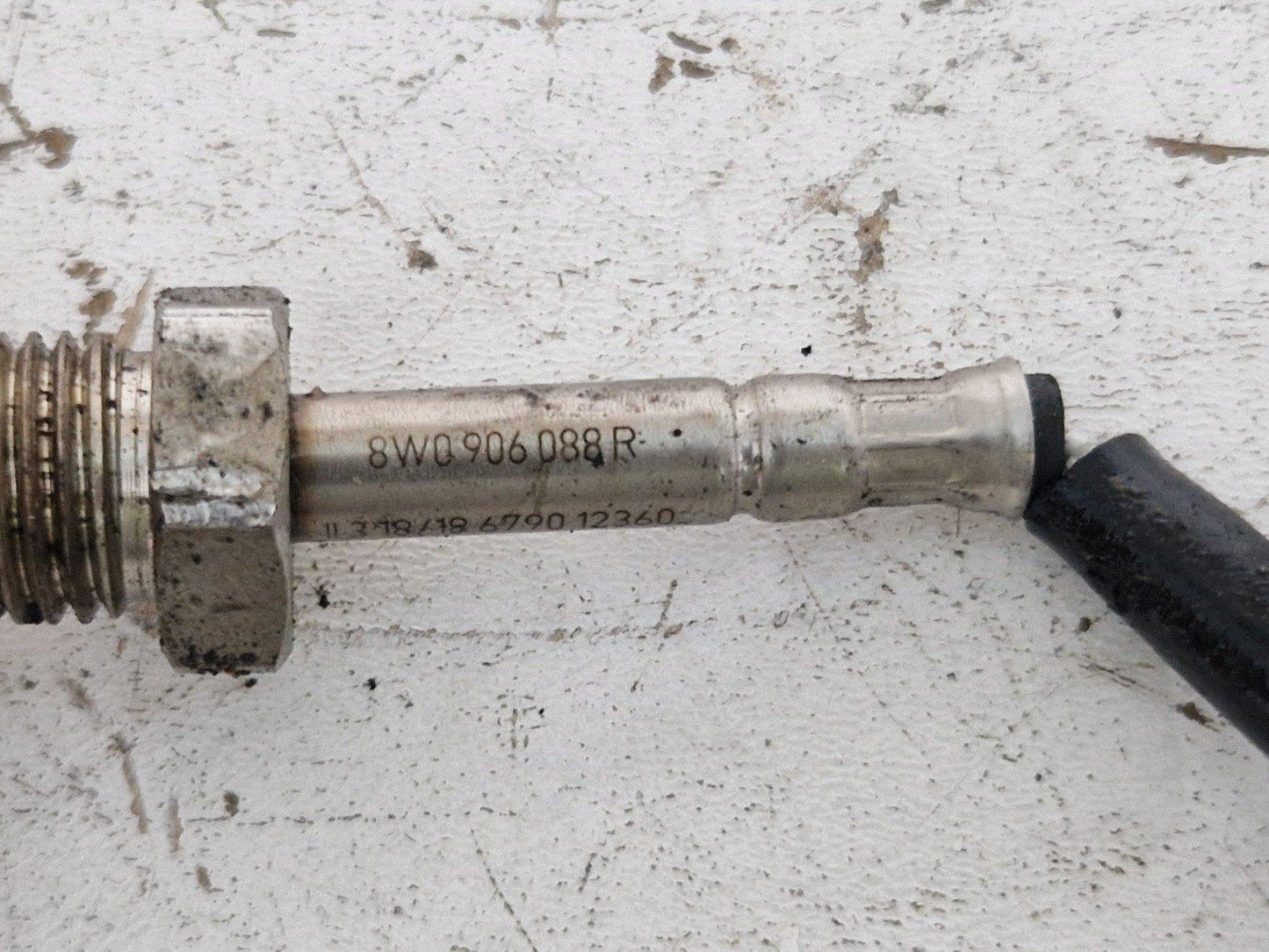 16-19 AUDI A4 B9 SPORT GENUINE OEM EXHAUST GAS TEMPERATURE SENSOR 8W0906088R