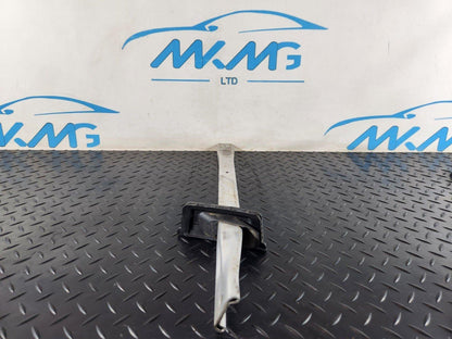 16-19 AUDI A4 B9 GENUINE RIGHT O/S BUMPER BAR BRACKET 8W0905646B