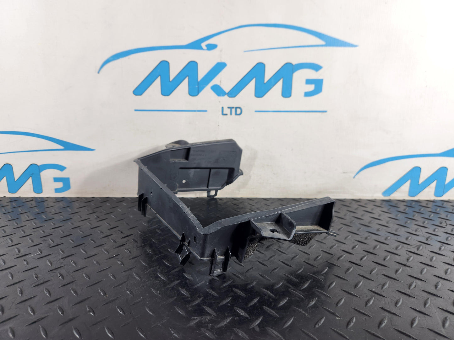 Land Rover Range Rover Evoque L551 Genuine Battery Tray Bracket K8D2-02214-AB