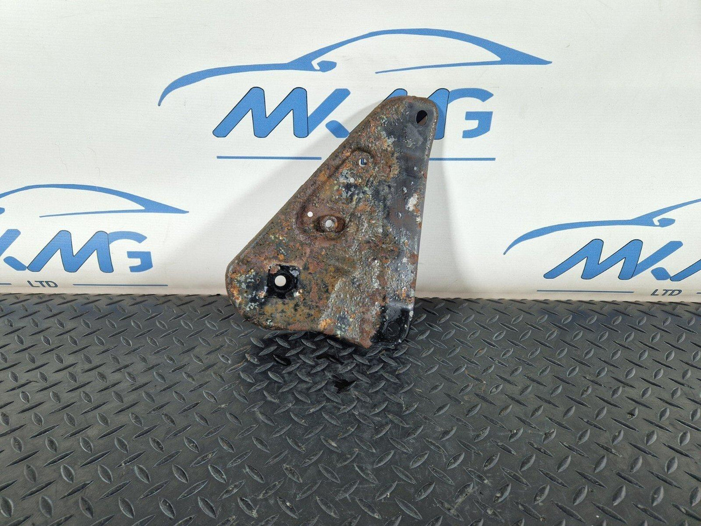 12-17 AUDI S5 CONVERTIBLE OEM SUBFRAME SUPPORT RIGHT FRONT 8F0505220